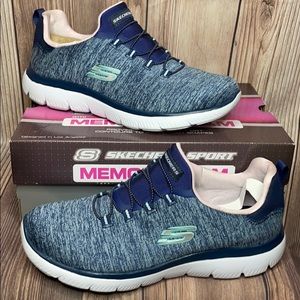 NWB SKECHERS SUMMITS- QUICK GETAWAY shoes!